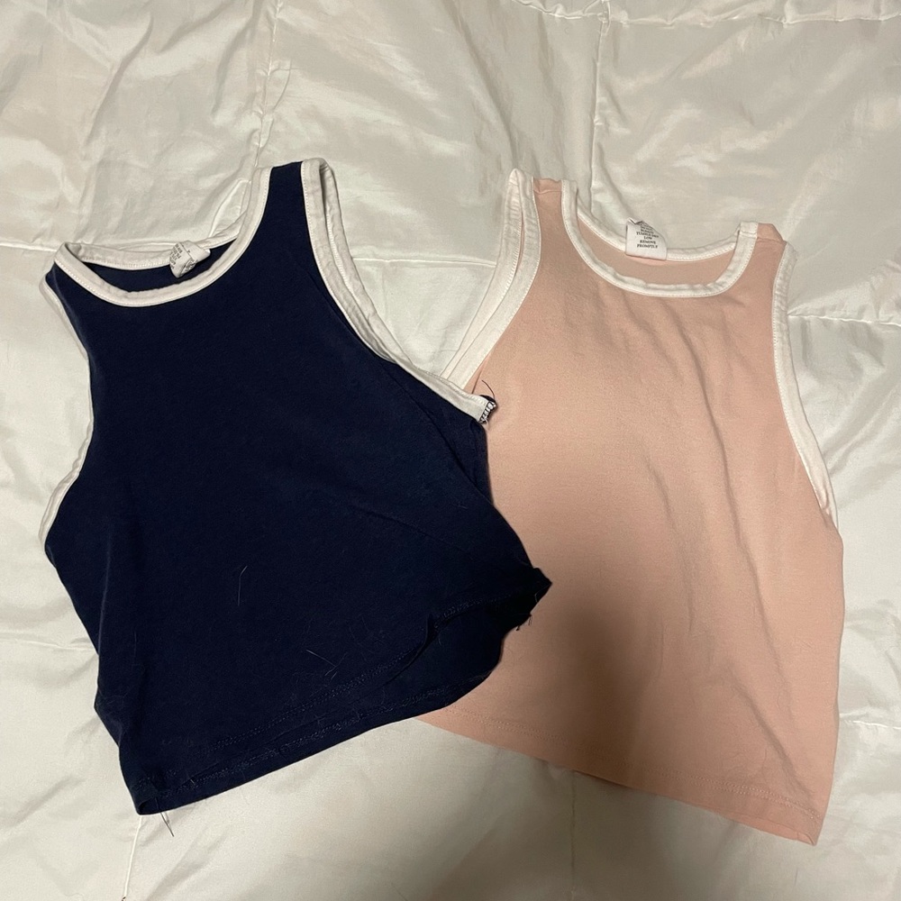 Set of two tanks